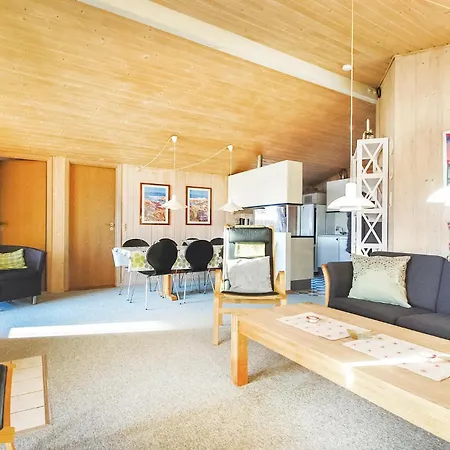 Prázdninový dům 3 Bedroom In *