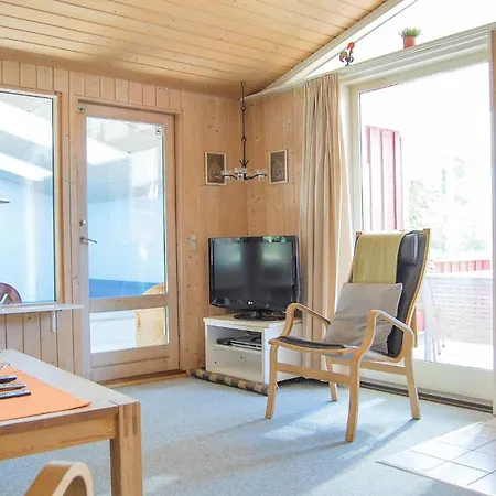3 Bedroom In Holiday home