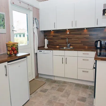 Prázdninový dům 3 Bedroom In *